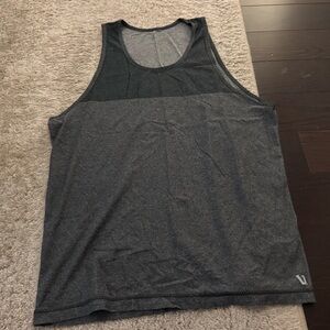 Vuori Two Tone Black/grey tank size medium